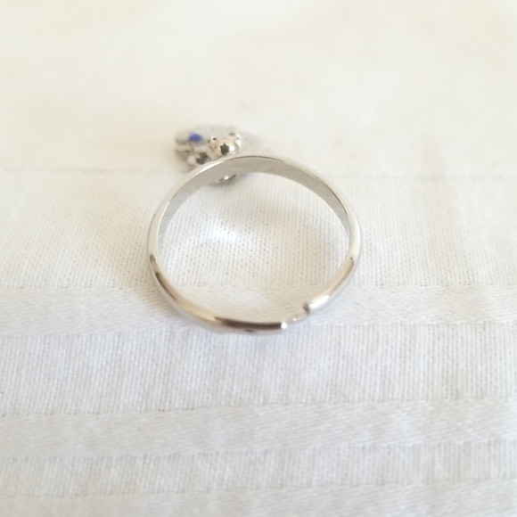 Hello Kitty Silver Rhinestone Ring - Picture 3 of 5